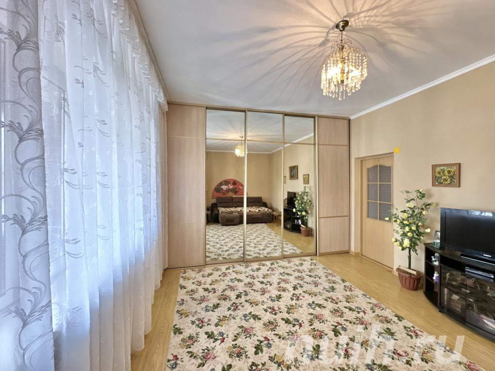 Продаю 2-комнатная квартиру, 53 кв м,