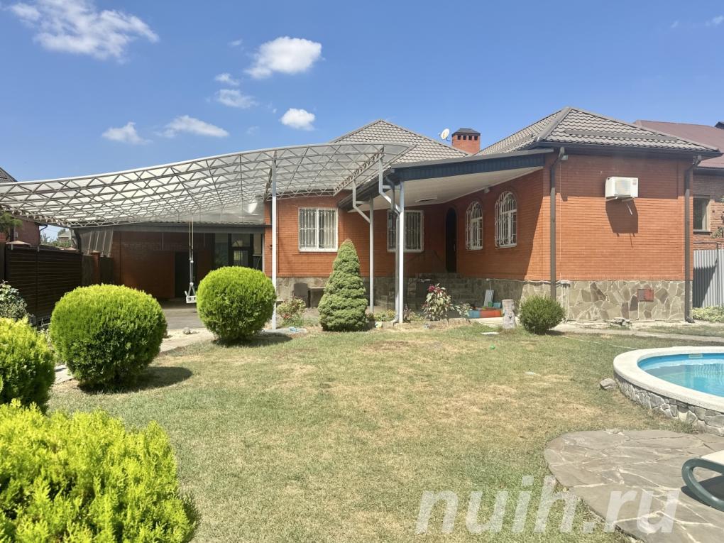 Продаю  дом , 210 кв.м , кирпичный,