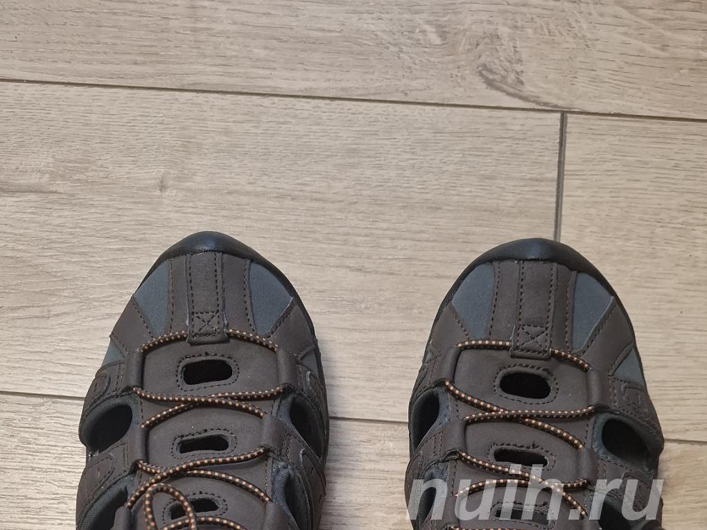 Продам сандали hi-tec,