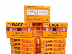 Новые аудиокассеты запечатанные BASF LH . ..